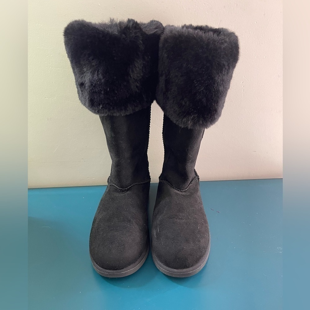 WOMEN'S SIZE 6 M JUICY COUTURE 12" FAUX FUR SUEDE WINTER FASHION BOOTS - Picture 3 of 8
